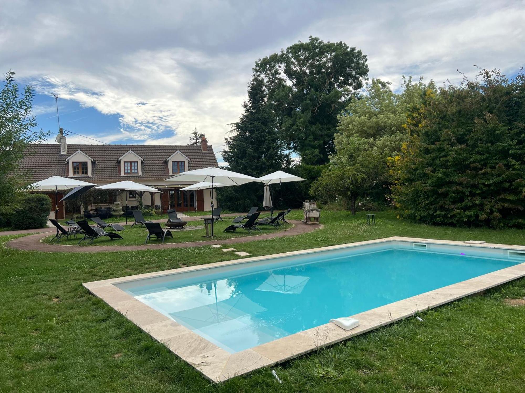 La Cle Des Champs - Les Grais 1H10 De Paris Bazoches-sur-le-Betz Exterior foto